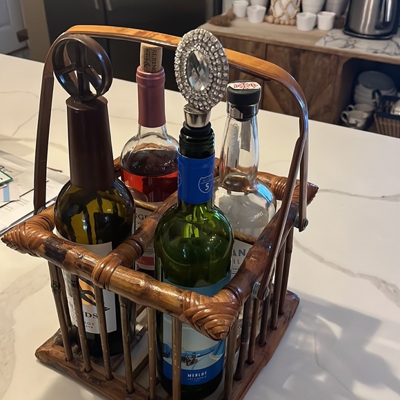 Vintage Bamboo Wine carrier/holder holds four bottles w/moveable handles - Picture 3 of 9